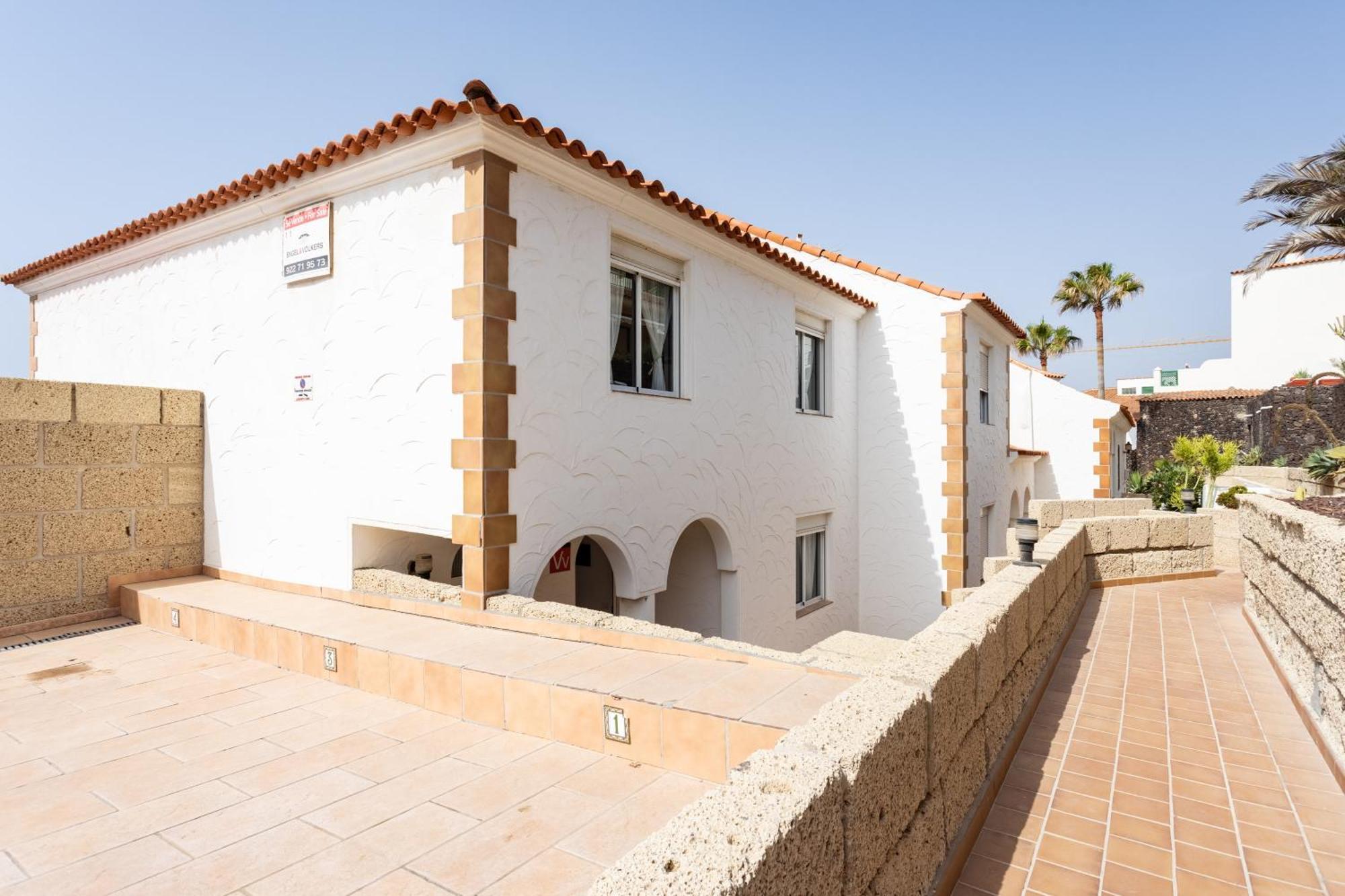 Casa Higo - Private Pool - Ocean View - Bbq - Terrace - Free Wifi - Child & Pet-Friendly - 3 Bedrooms - 6 People Poris de Abona Luaran gambar